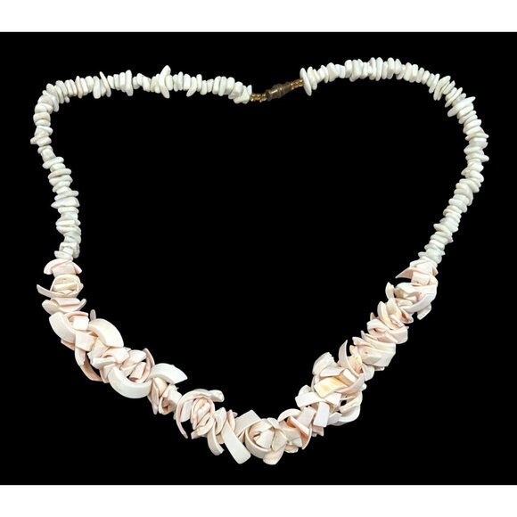 Vintage 70s Beachy Pink And White Shell Chip Beaded Necklace - Picture 1 of 6
